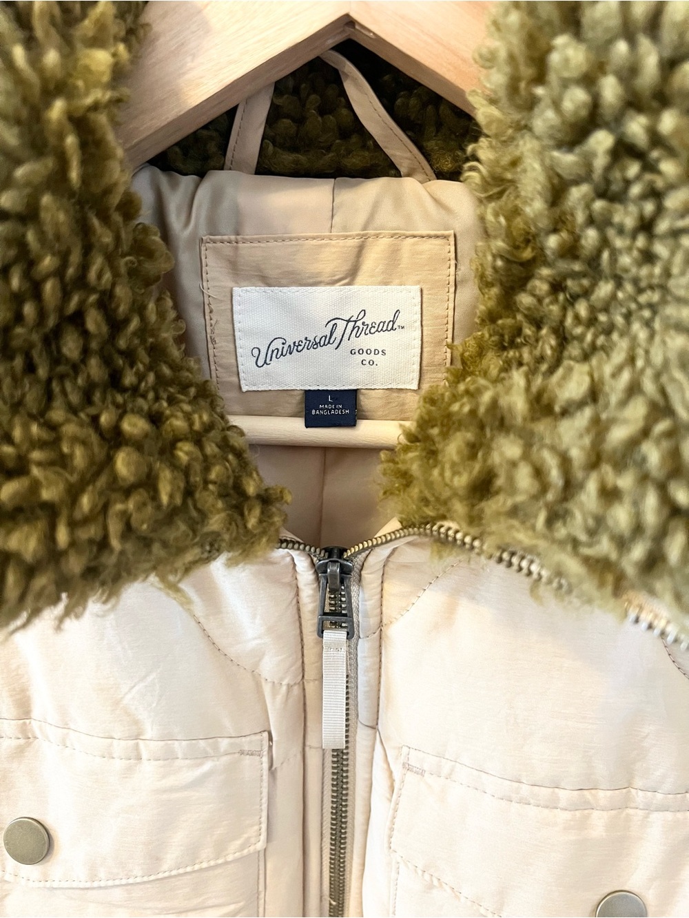 Universal Thread Olive Green Teddy Jacket with Cream Quilted Front - Picture 6 of 6
